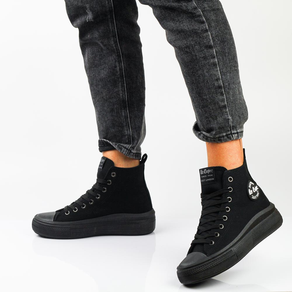 Czarne tekstylne trampki damskie na platformie LEE COOPER 1628L - Lee Cooper