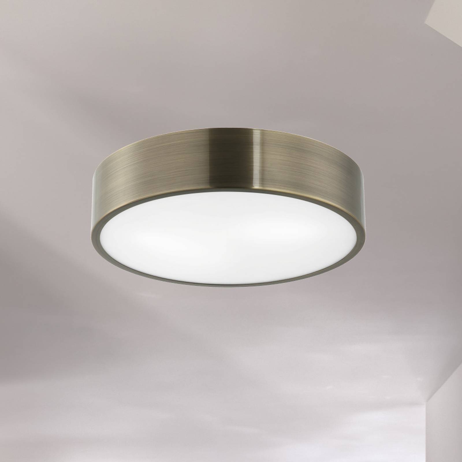 Lampa sufitowa Kimban z metalu, Ø 36 cm, patyna