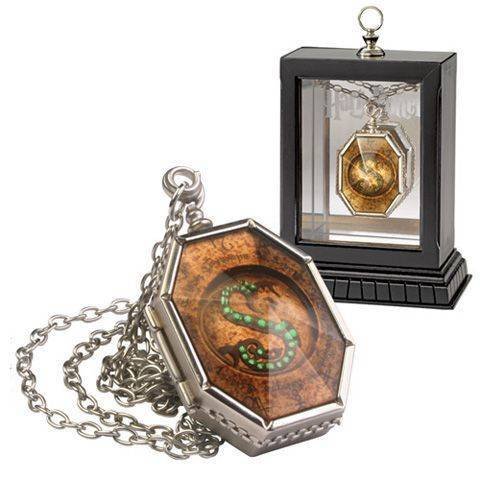 Noble Collection, Replika Harry Potter 1/1 Medalion Salazara Slytherina (Horkruks)