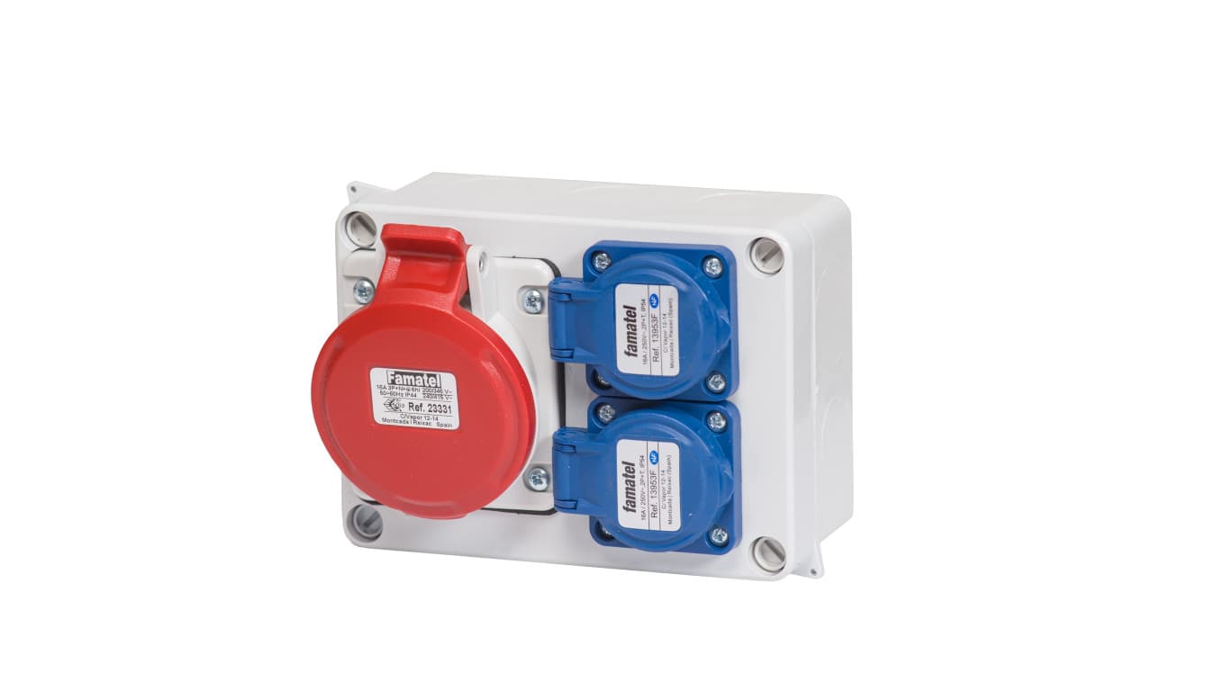 Rozdzielnica RW3073 1xCEE 16A 5P 400V IP44 2xGS 16A 3P 230V IP54 3073.0032