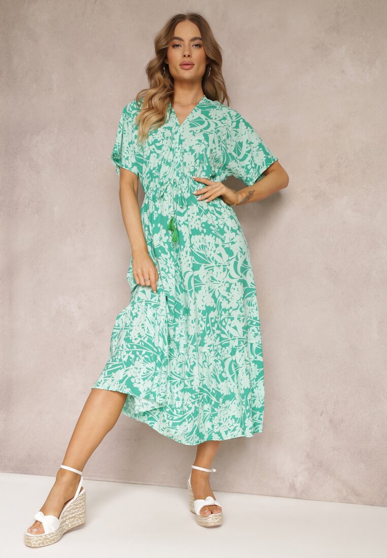 Miętowo-Zielona Rozkloszowana Sukienka w Kwiaty z Falbaną Humina