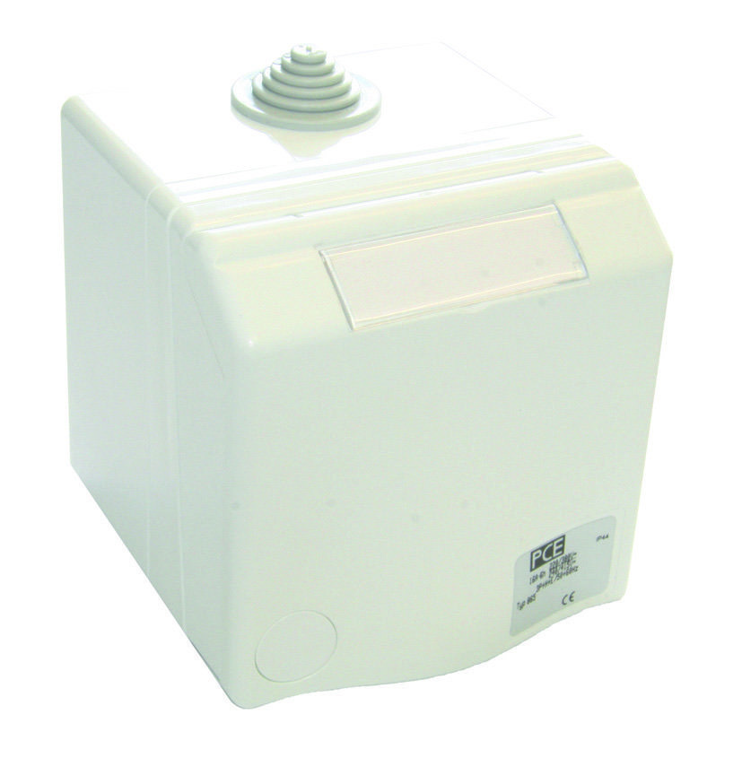 Gniazdo nadtynkowe przelotowe zabudowane seria Design 16A 3P+Z+N 400V IP44