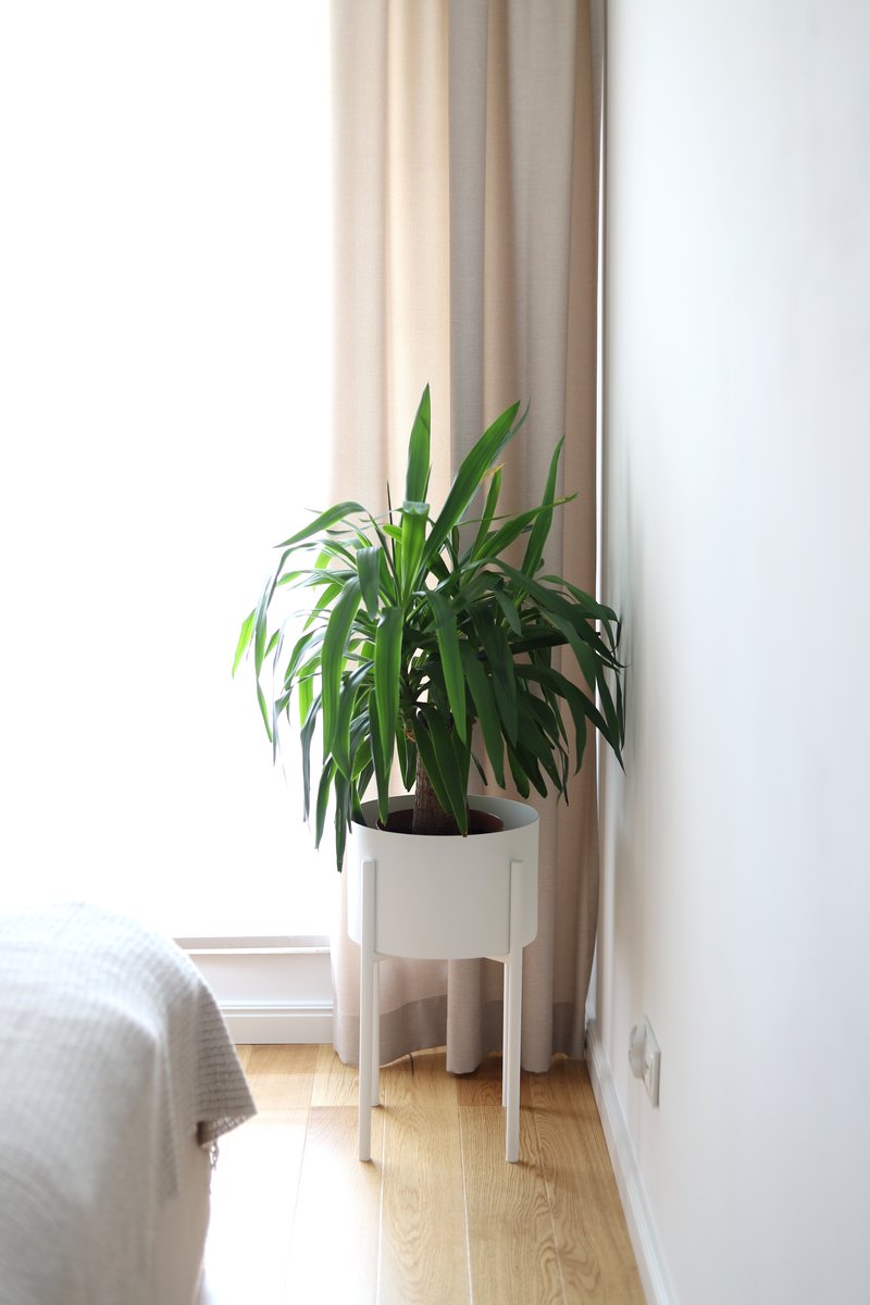 Kwietnik Metalowy MOYENE 55cm Czarny