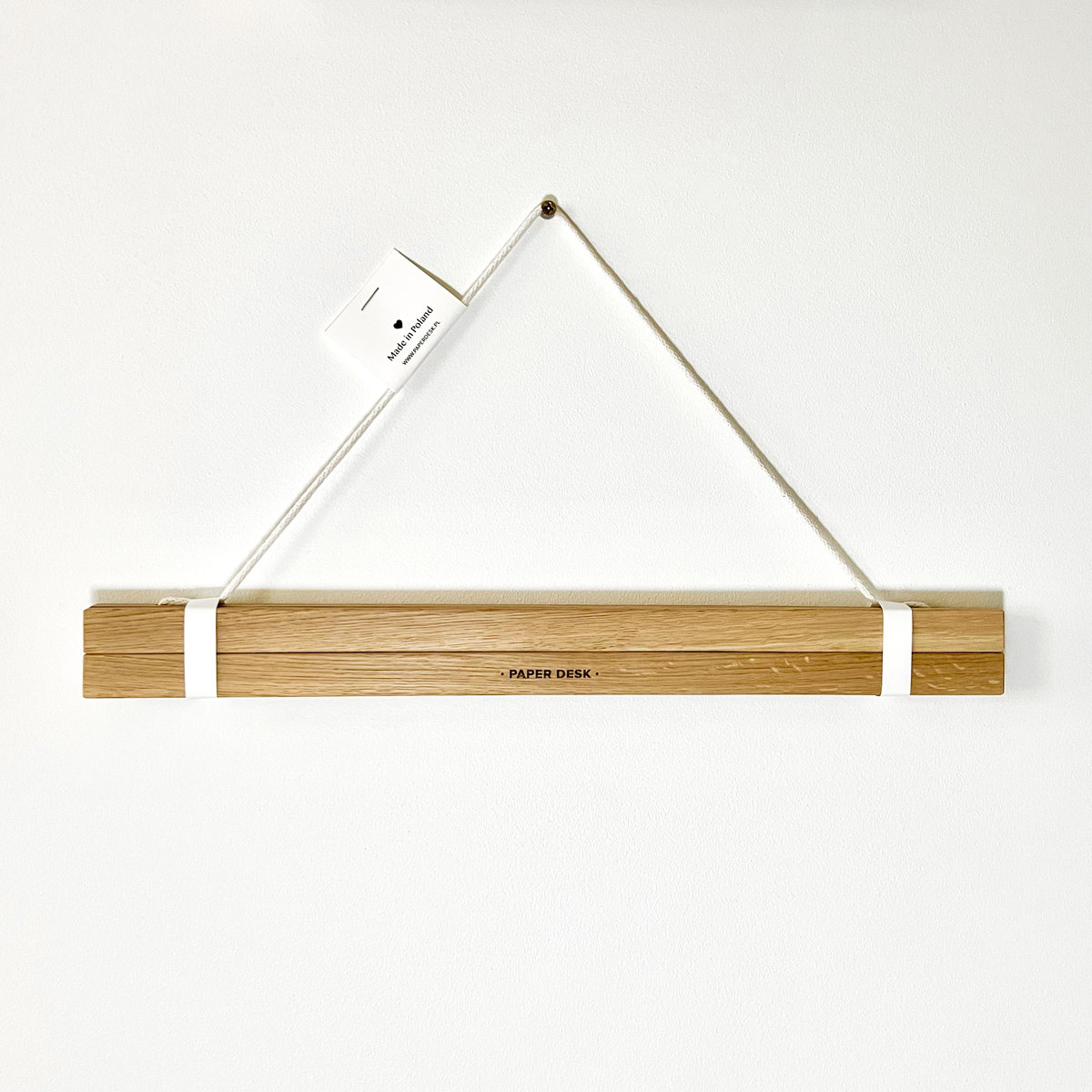 Drewniany magnetyczny wieszak na plakat A2 i A3 – 42 cm