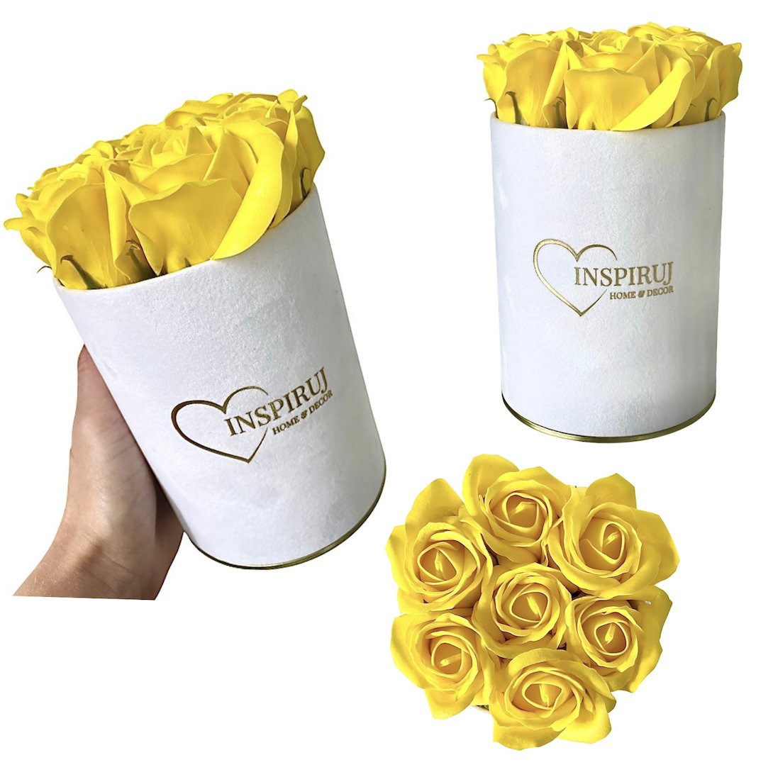 FLOWERBOX Z RÓŻAMI MYDLANYMI KWIATY MYDLANE W PUDEŁKU PREZENT BUKIET KWIATÓW NA WALENTYNKI DLA NIEJ BIAŁY WELUROWY FLOWERBOX ZŁOTE DNO ŻÓŁTE RÓŻE MY..
