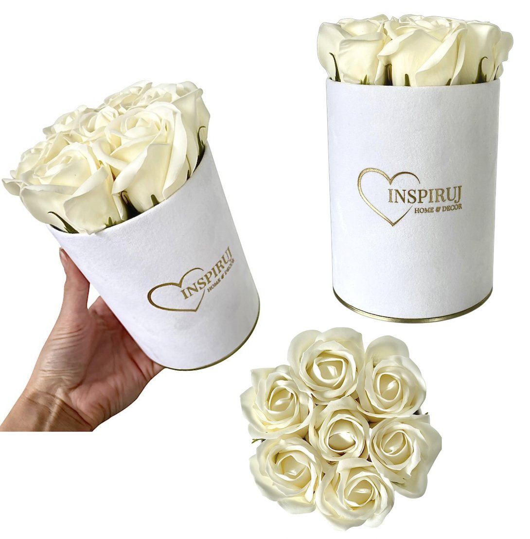 FLOWERBOX Z RÓŻAMI MYDLANYMI KWIATY MYDLANE W PUDEŁKU PREZENT BUKIET KWIATÓW NA WALENTYNKI DLA NIEJ BIAŁY WELUROWY FLOWERBOX ZŁOTE DNO KREMOWE MYDLA..