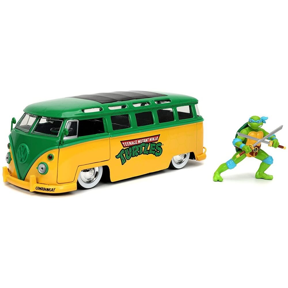 Model samochodu Teenage Mutant Ninja Turtles 1/24 - VW 1962 van (wraz z figurką Leonardo)