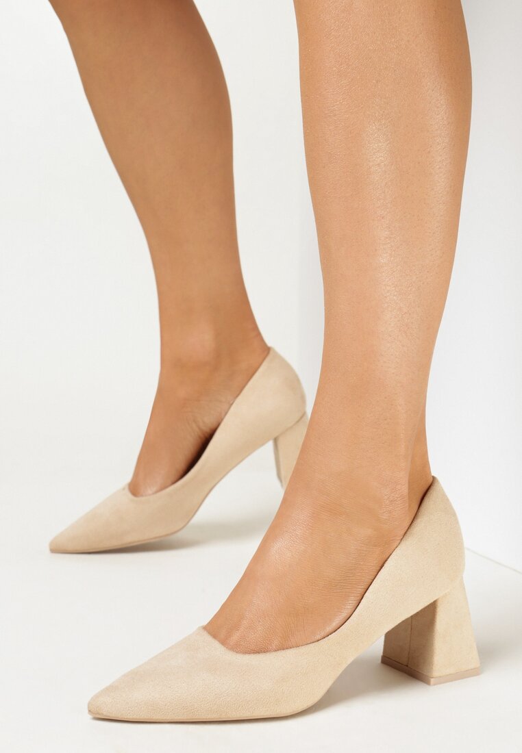 Beżowe Czółenka na Stożku z Imitacji Zamszu ze Szpiczastym Noskiem Resamee