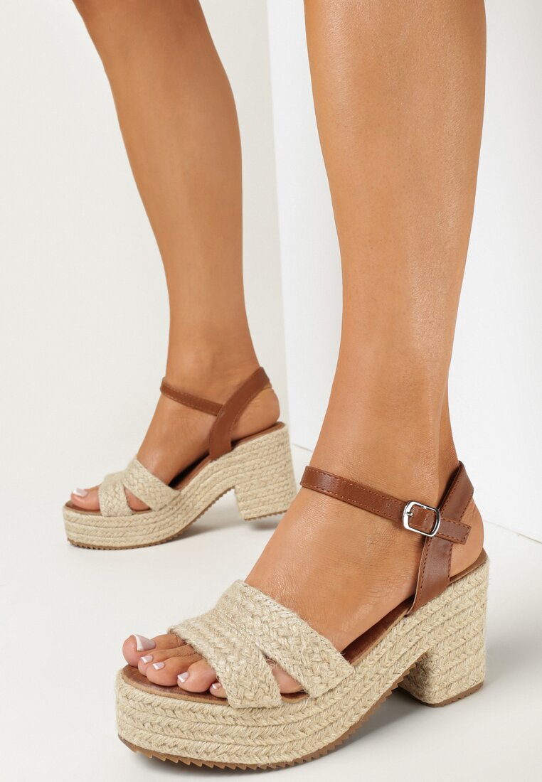 Beżowe Sandały na Słupku Ozdobione Plecionką Junette