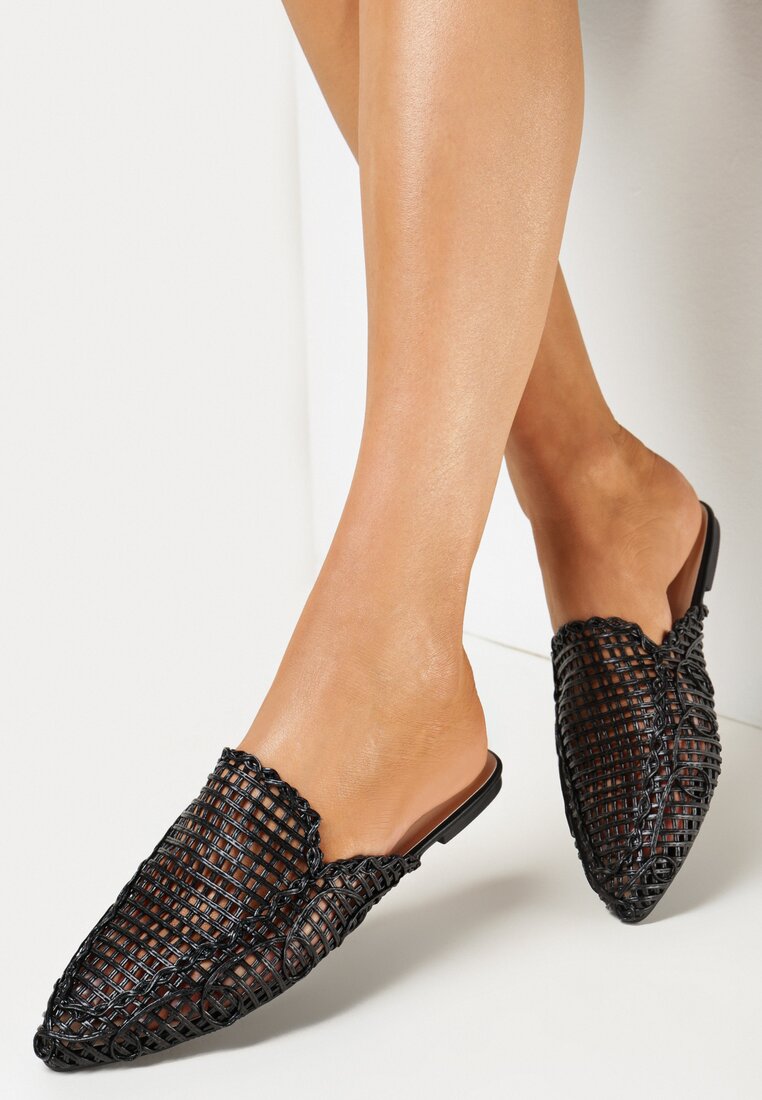 Czarne Ażurowe Klapki ze Szpiczastym Noskiem Yeilani
