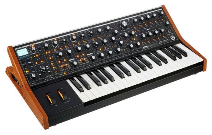 Moog SUBsequent 37 - syntezator analogowy