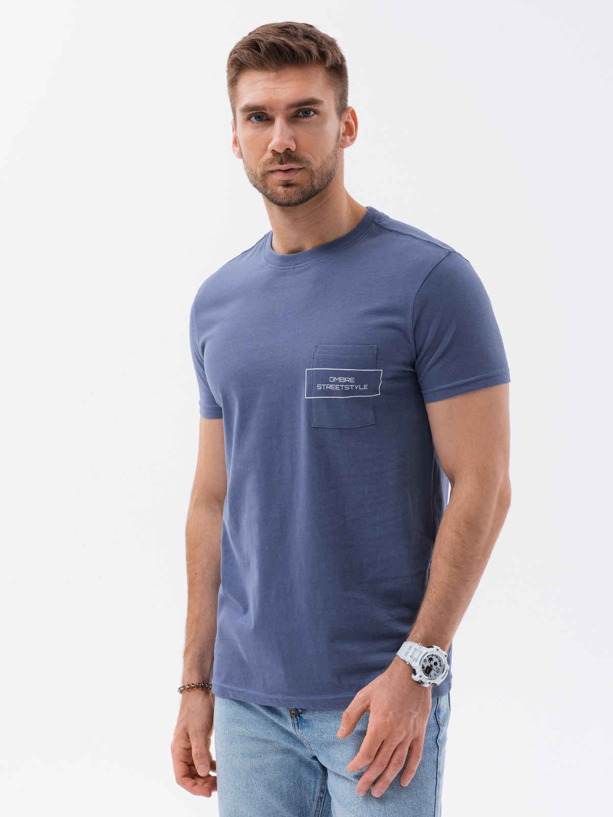 T-shirt męski bawełniany z nadrukiem na kieszonce - niebieski V9 S1742