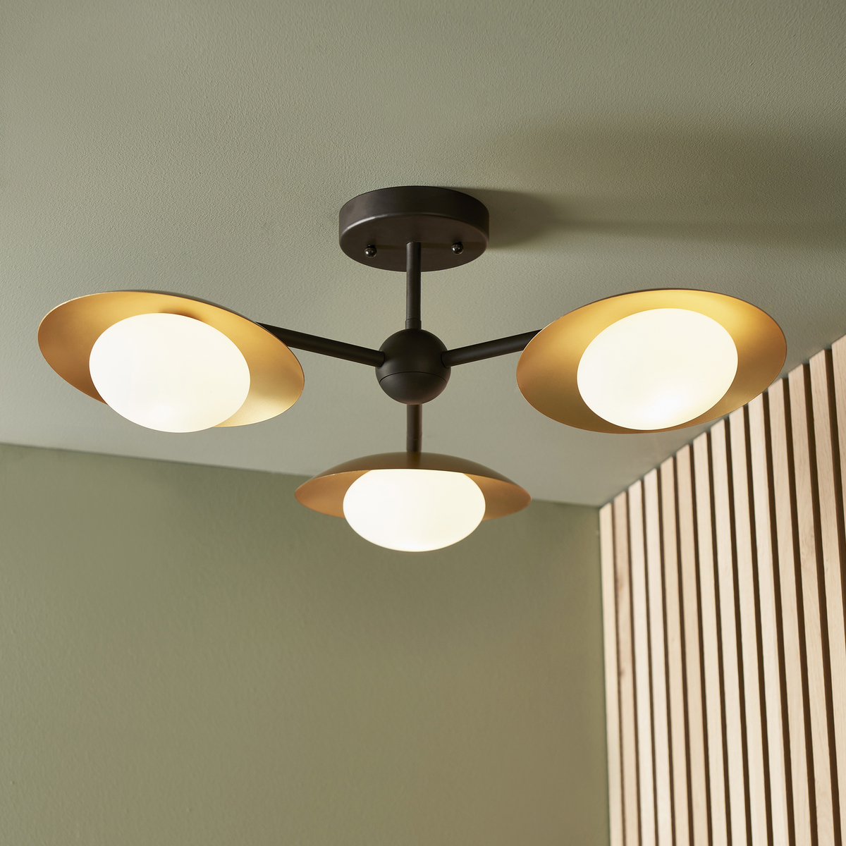 Sufitowa lampa kuchenna L&-192034 Light& szklane kule złota brązowa