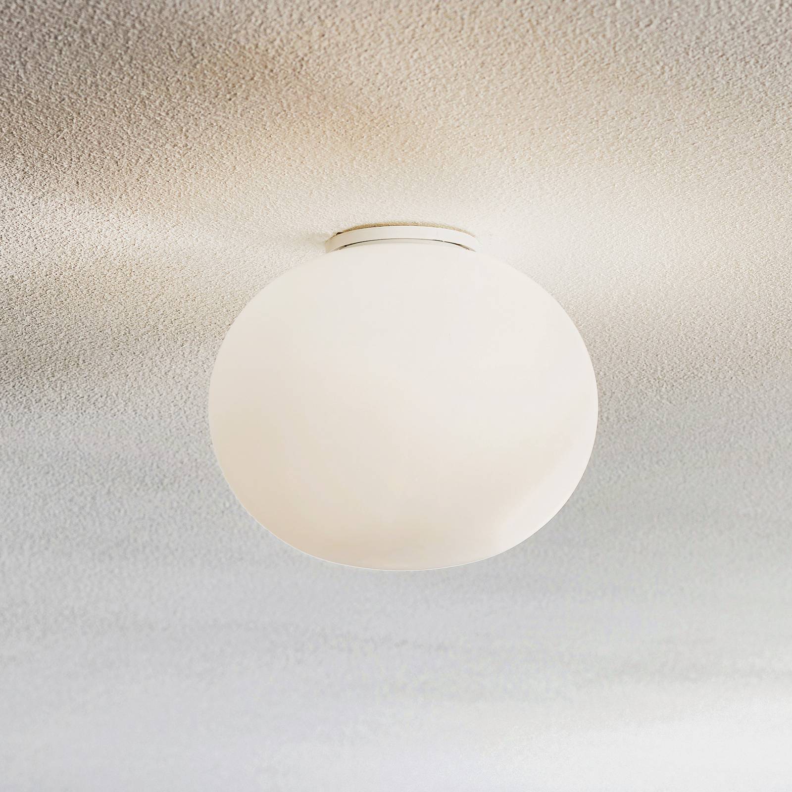 FLOS Lampa sufitowa designerska GLO-BALL, możliwość ściemniania, biały / opal, salon / jadalnia, szkło, design