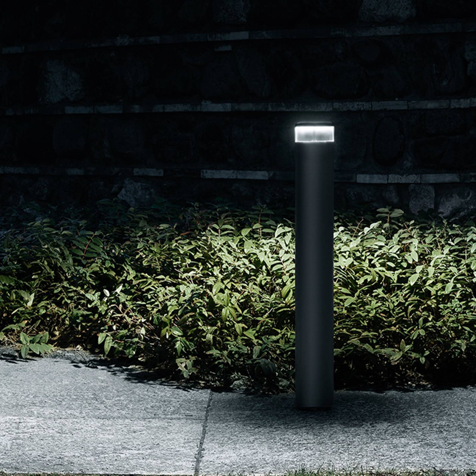 Flos Architectural Słupek oświetleniowy LED Pointbreak Bollard 2, czarny