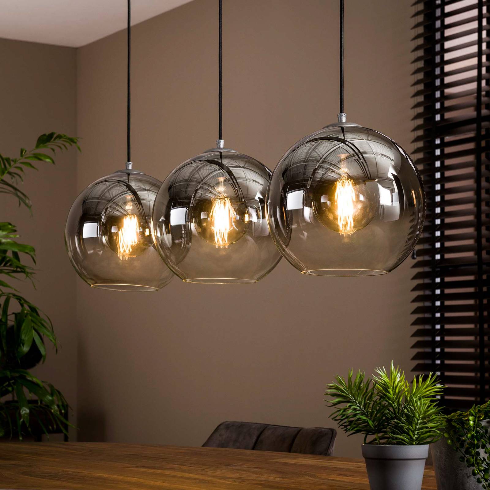 ZIJLSTRA Lampa wisząca szklana Allessandra, możliwość ściemniania, aluminiowy / szary / cynkowy, salon / jadalnia, szkło