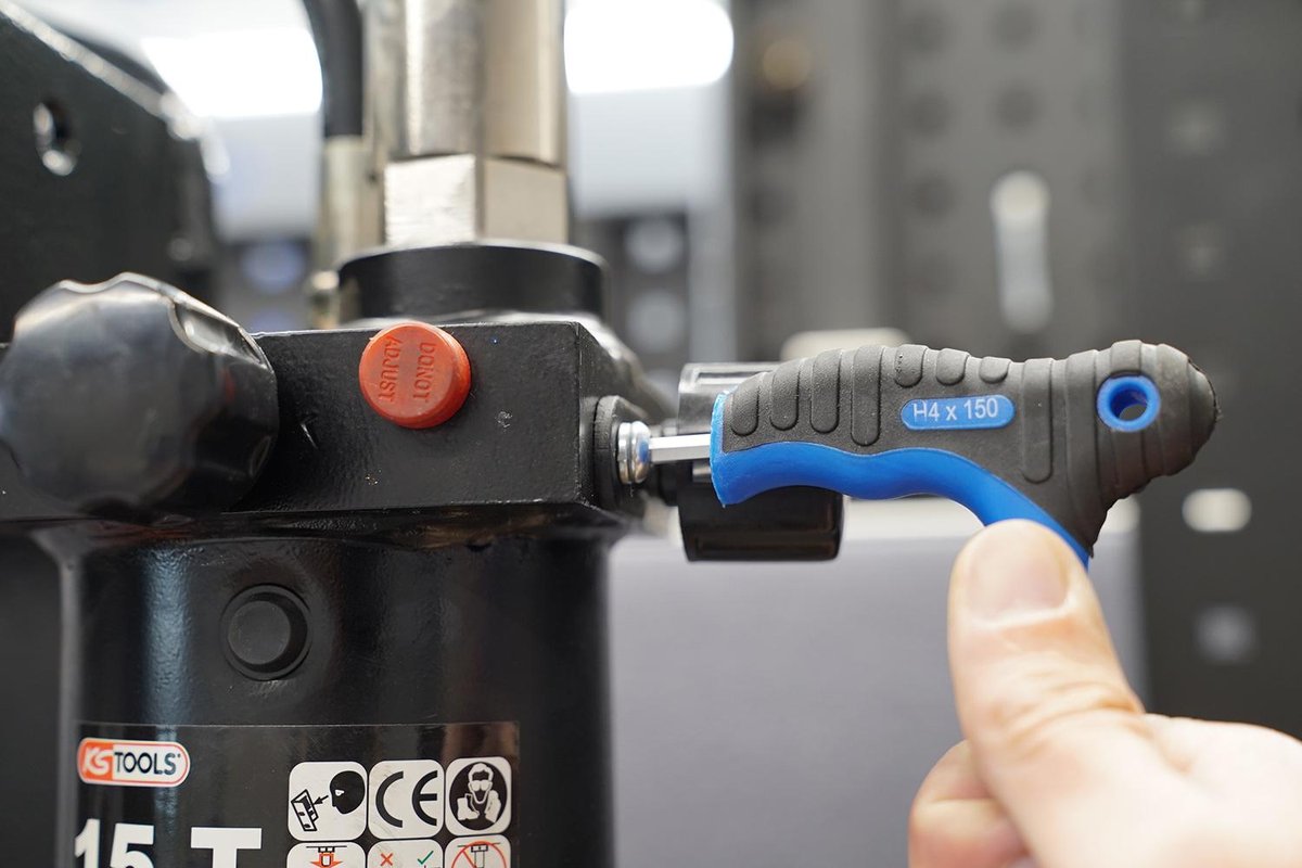 Brilliant Tools Klucz k?towy imbusowy z uchwytem w kszta?cie T 10,0 x