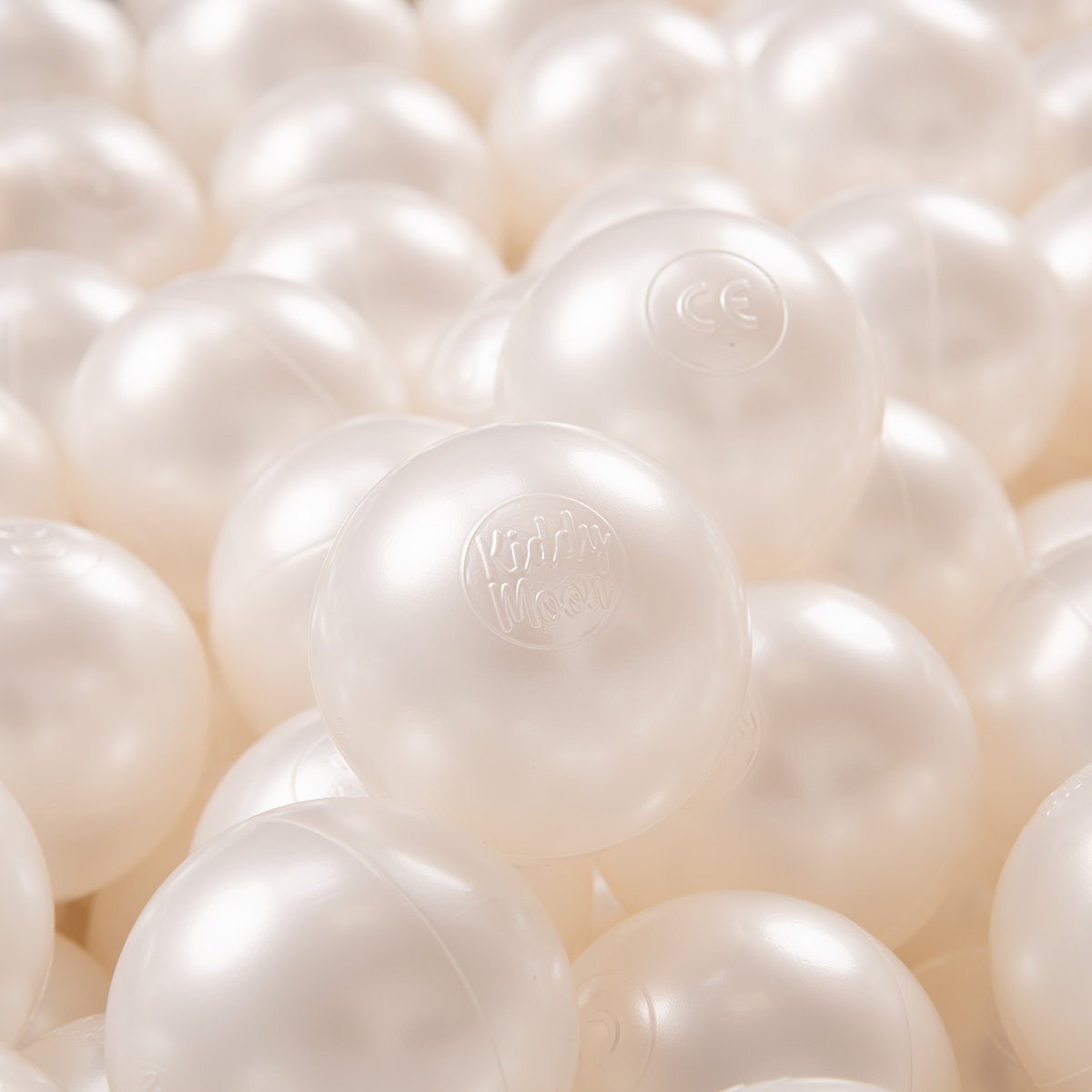 KiddyMoon Plastikowe piłeczki 7cm perła 50 Zabawka zestaw kulek