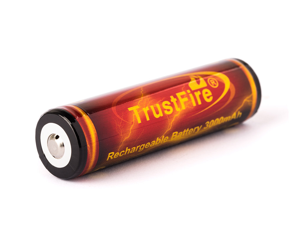 Trustfire 18650 3000mAh 3.6 V - 3.7 V Li-ion Chroniony ( PCB )