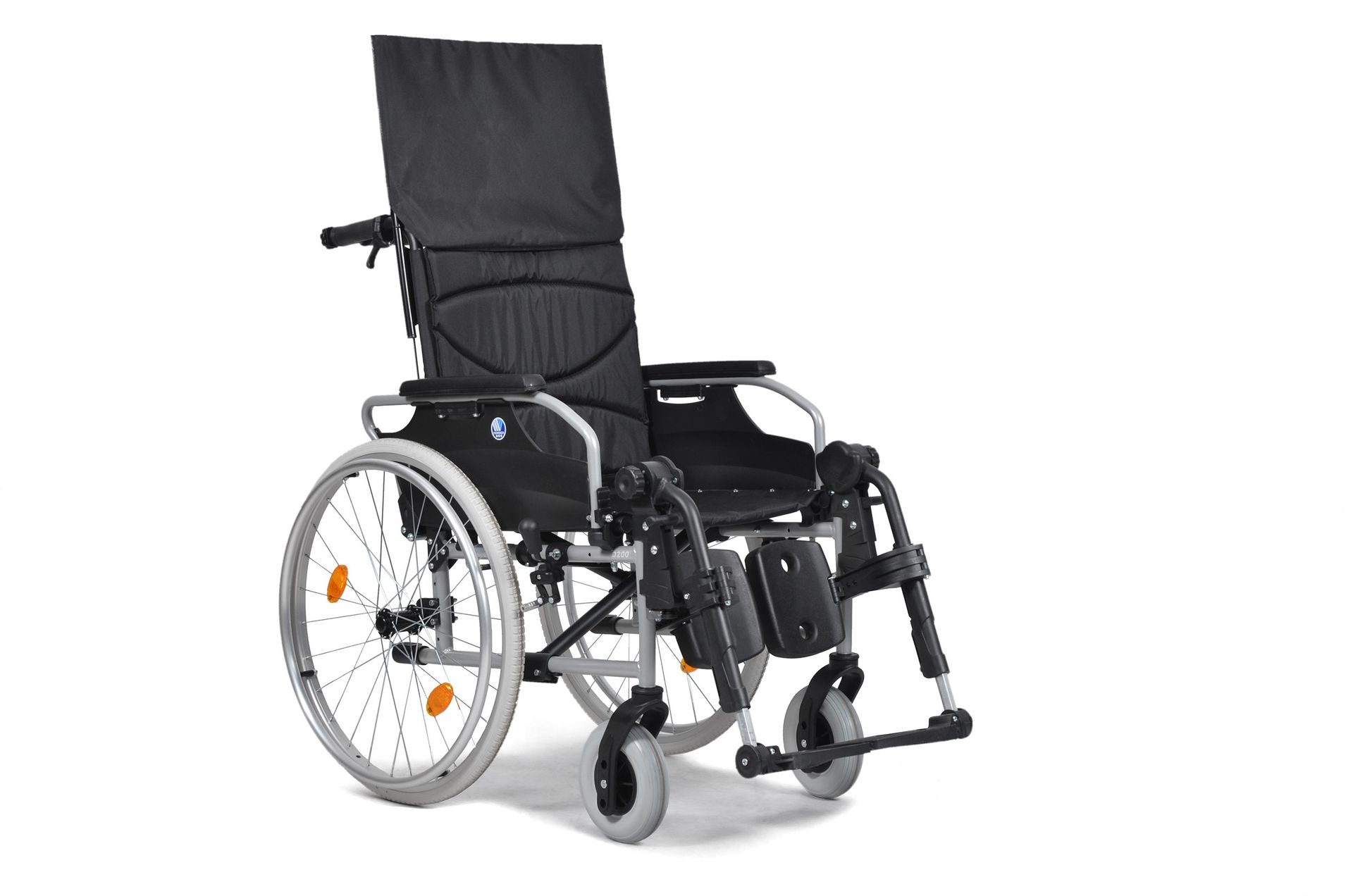 Wózek inwalidzki specjalny D200 30° ze stabilizacją głowy i pleców z odchylanym oparciem Vermeiren : szer. siedz. wózka inw. - 44 cm