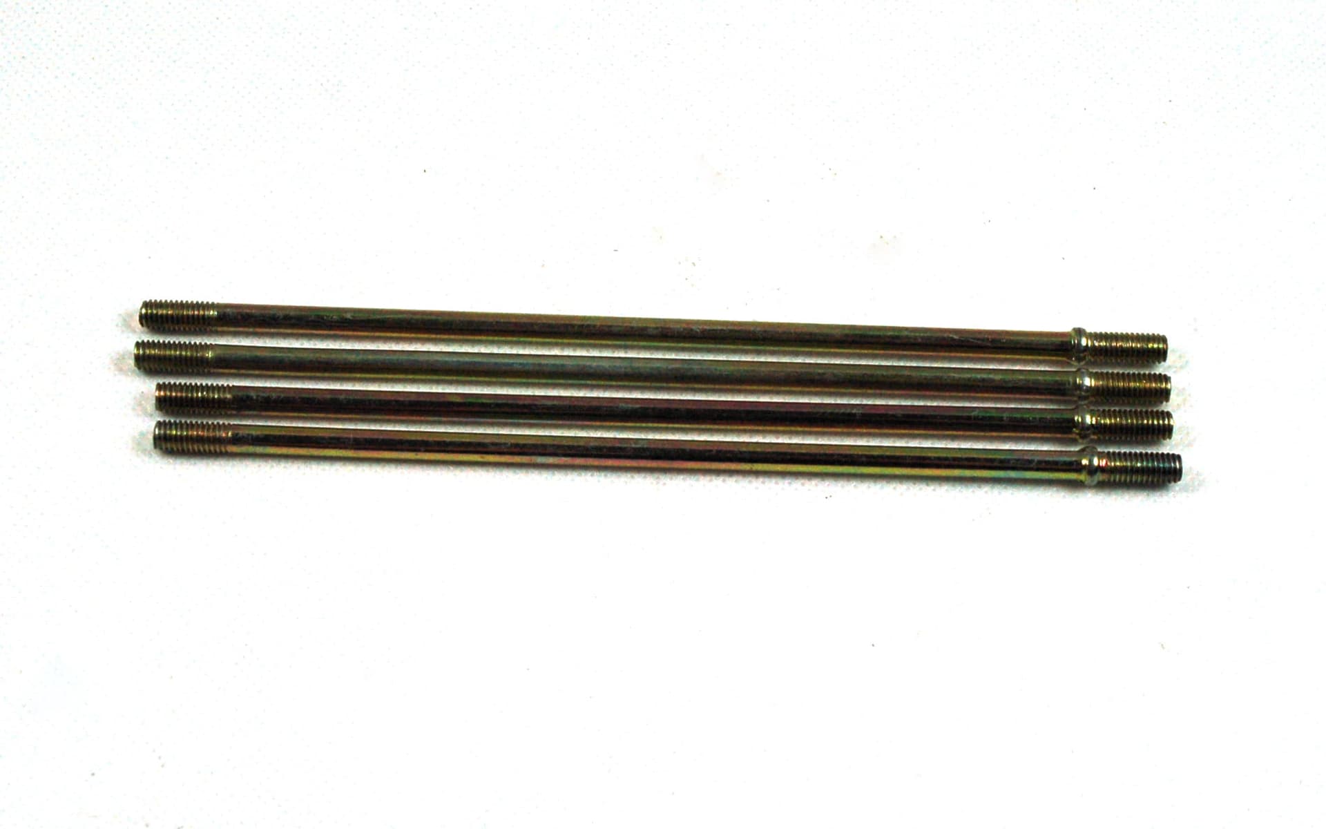 Szpilki silnika do motoroweru 4T (komplet: 2x196mm, 2x 188,5mm)