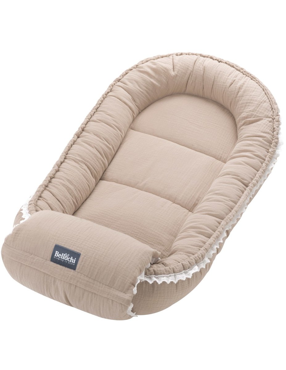 Kokon Cuddly Muslin Beige z owijka typu 4w1: poduszka płaska i rękawek do karmienia