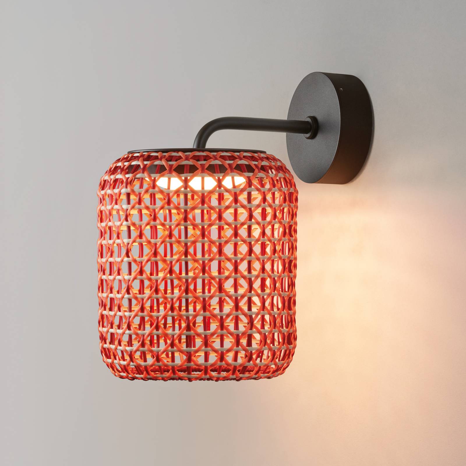 Bover Nans A kinkiet LED, czerwony, Ø 21,6 cm