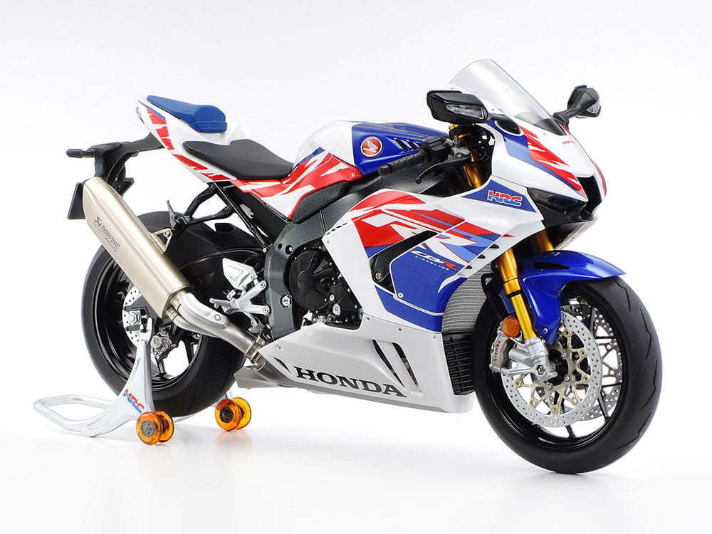Honda CBR1000RR-R FIREBLADE SP 30th Anniversary 1:12 Tamiya 14141