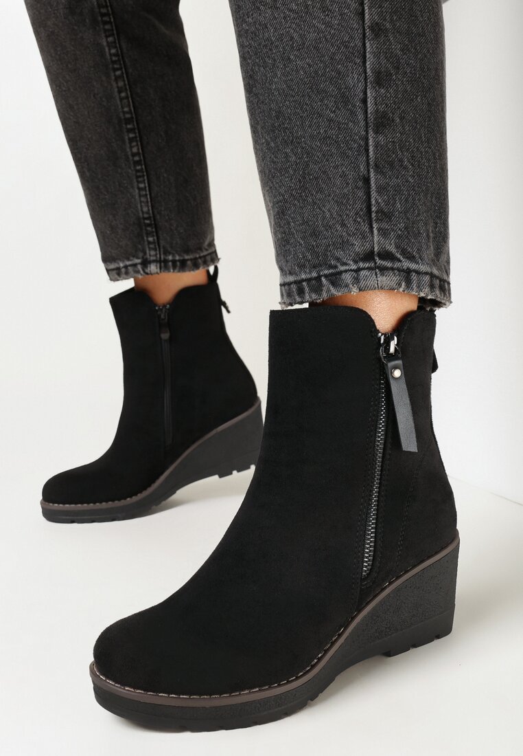 Czarne Botki na Koturnie z Imitacji Zamszu Paurik