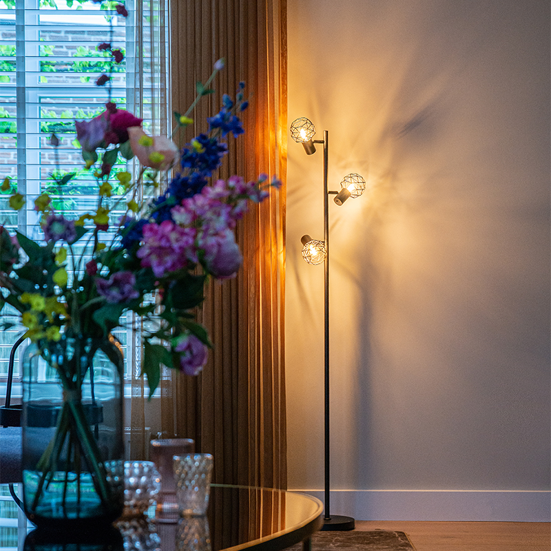 QAZQA Inteligentna lampa podłogowa czarna regulowana w zestawie 3 WiFi P45 - Mesh