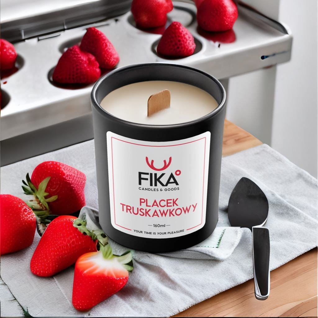 FIKA Candles - Świeca sojowa - Placek truskawkowy - 160 ml