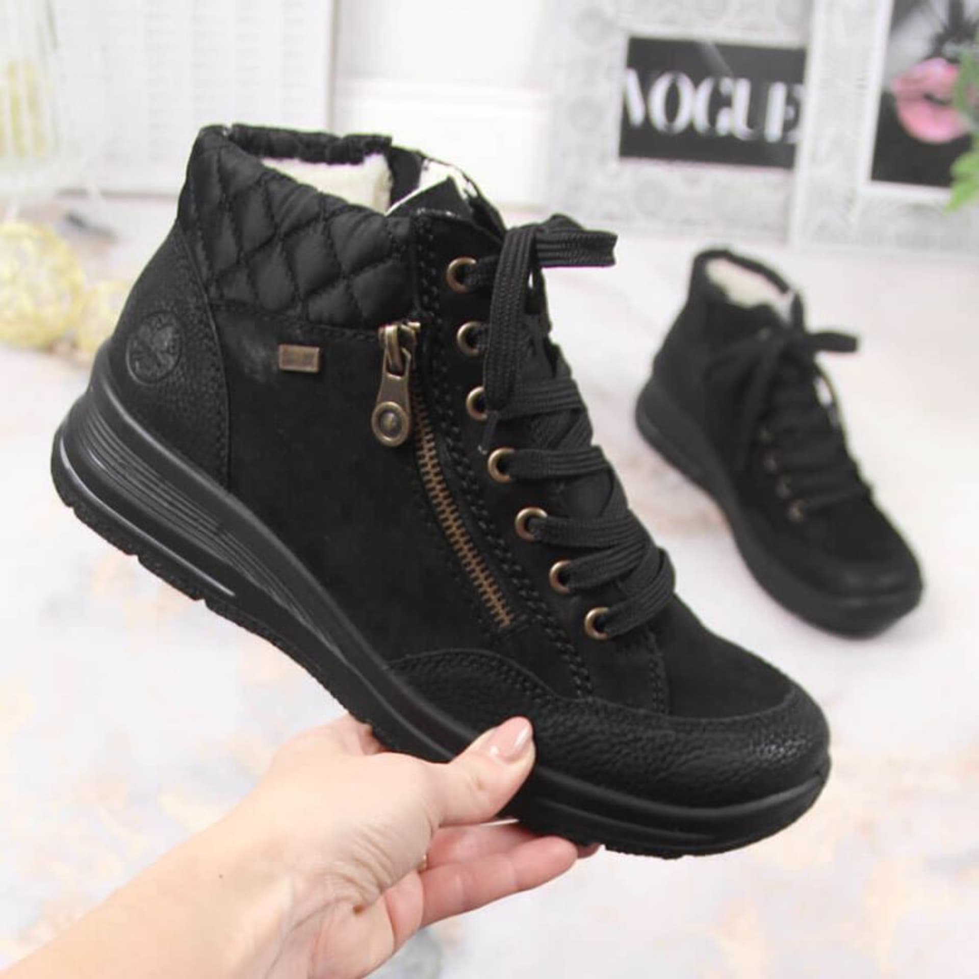 Wodoodporne skórzane botki ocieplane Rieker W (kolor Czarny, rozmiar 37)