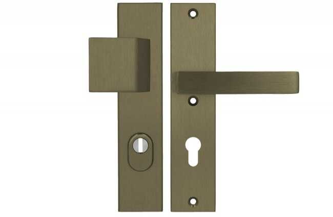 Pochwyt-klamka Axa ROYAL ++ 72 WB klasa 3 z zabezpieczeniem wkładki FLEX (p.poż.), kolor F4 - stare złoto (grubość drzwi 74-83 mm)