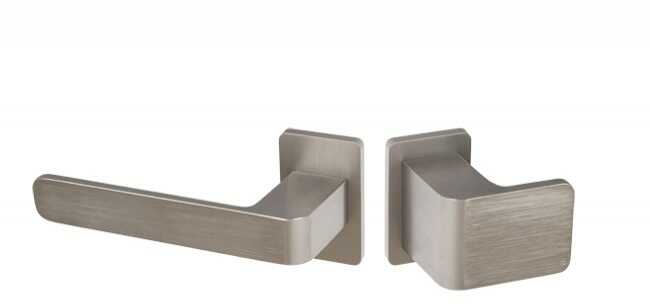Gałko-klamka Wala na krótkim szyldzie H6S26L/G5S50/SK3S42G6 (rękojeść 26 mm, szyld 42 mm) powłoka inox anoda, lewa