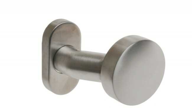 Gałka płaska odgięta stała z trzpieniem 8 mm, szyld owalny, stal nierdzewna, rozstaw śrub 45 mm