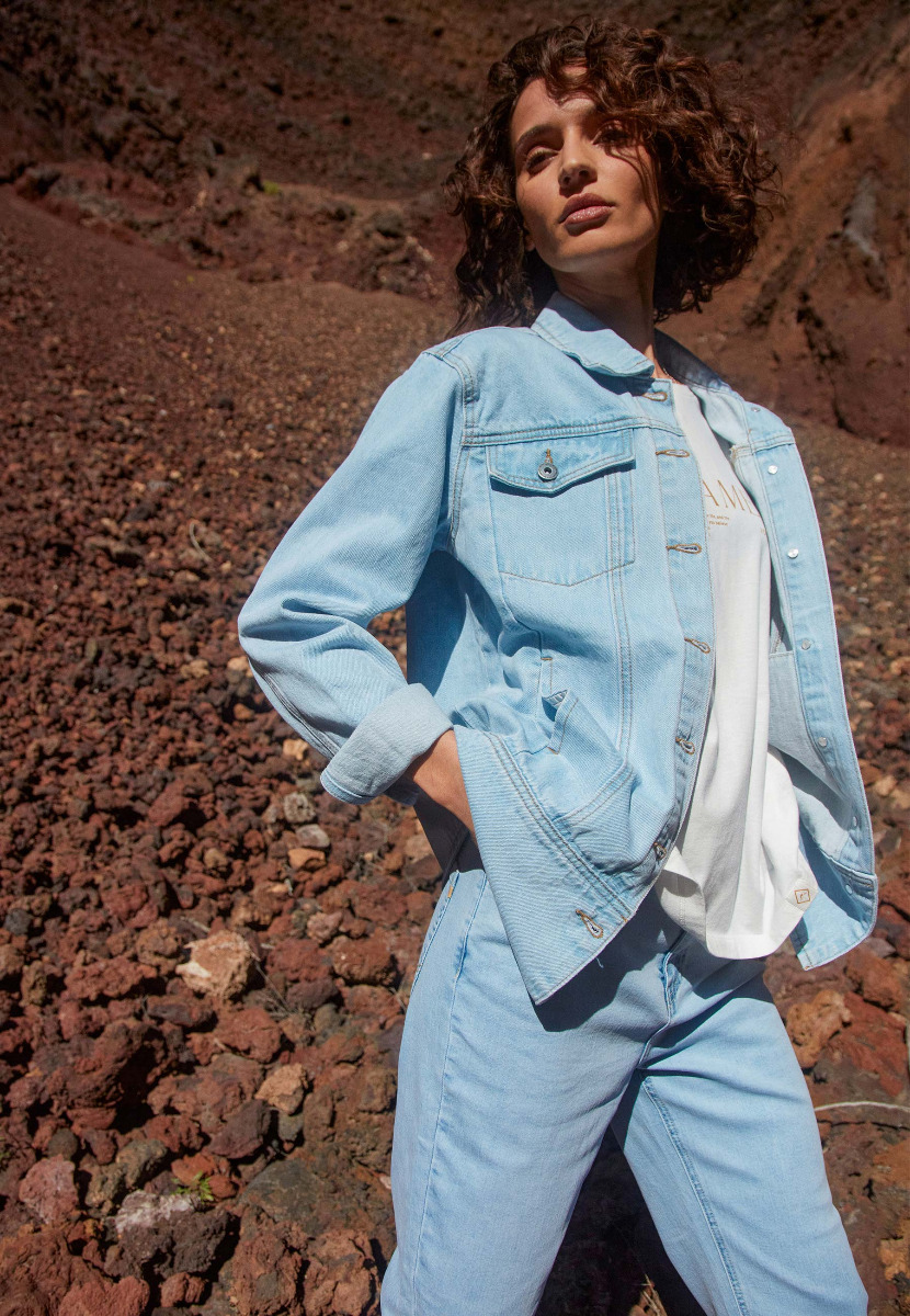 Jeansowa kurtka damska oversize J-FIBI - Volcano