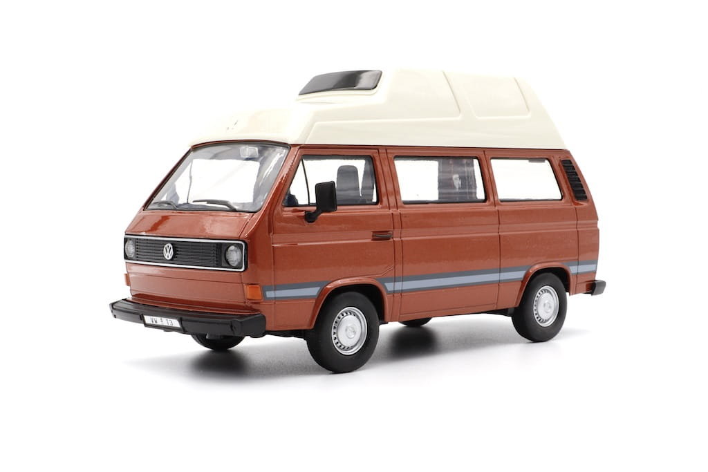 Volkswagen Transporter T3 Kamper skala 1/24 Motor Max