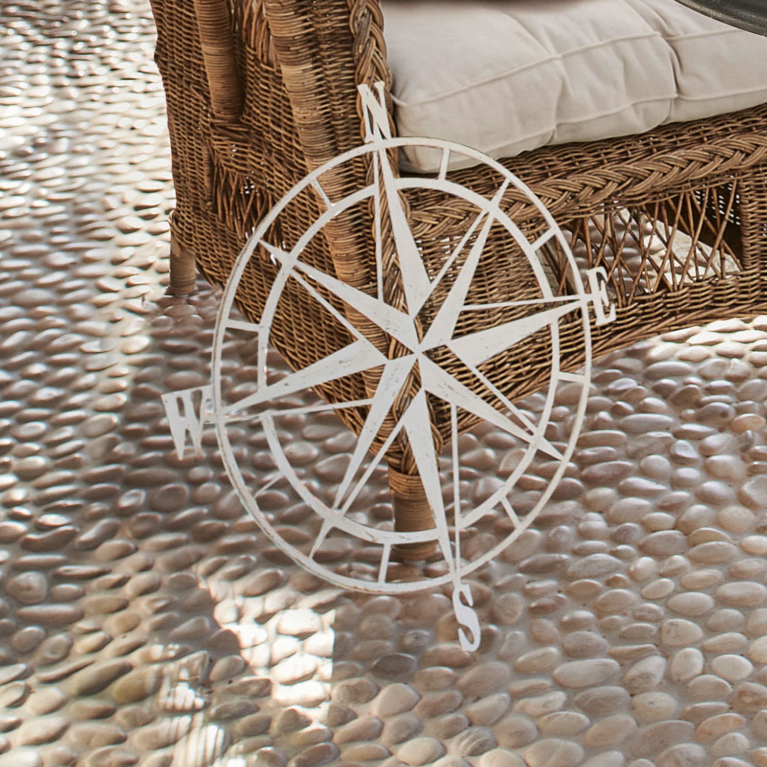 Róża wiatrów Bianco