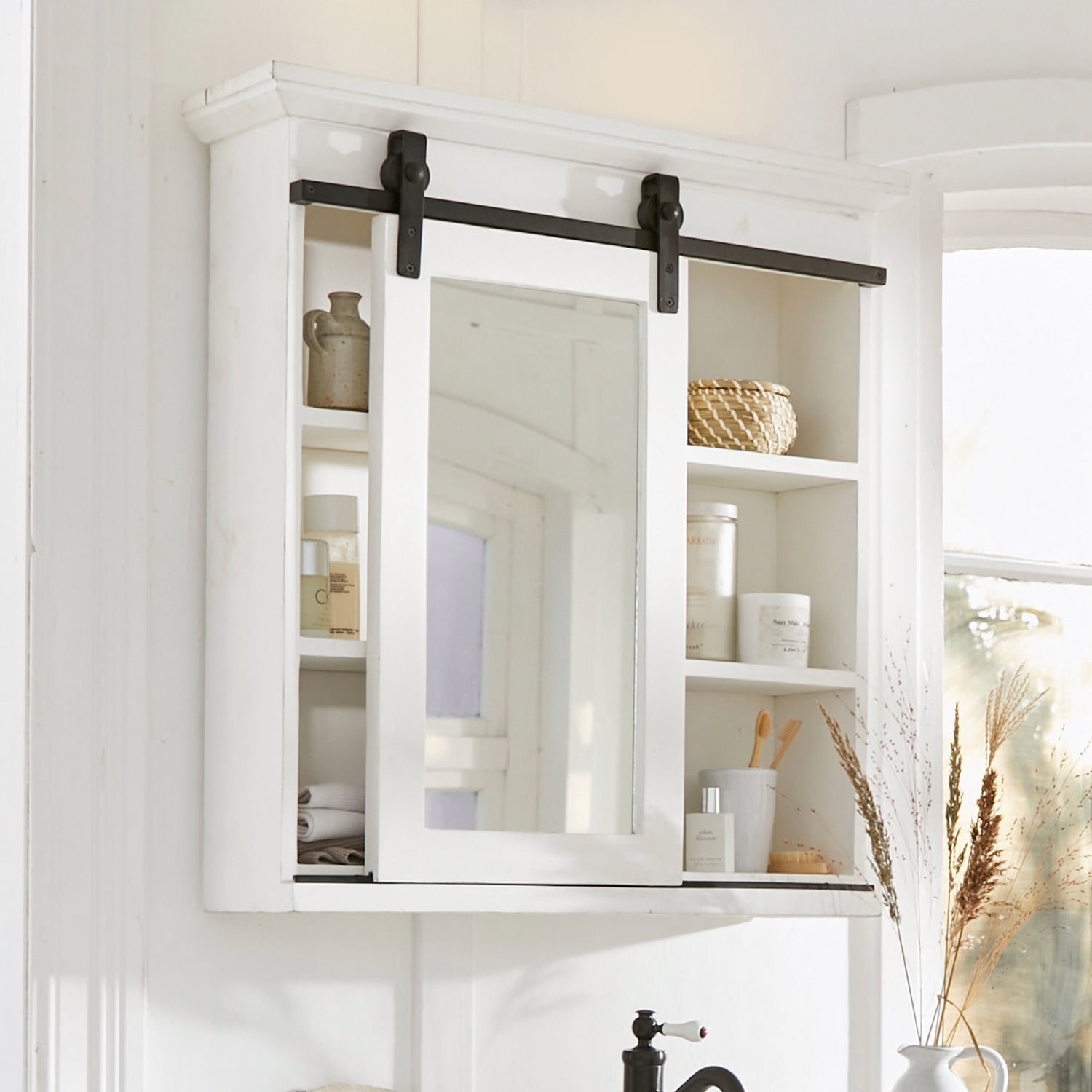 Szafka z lustrem Dhunnan