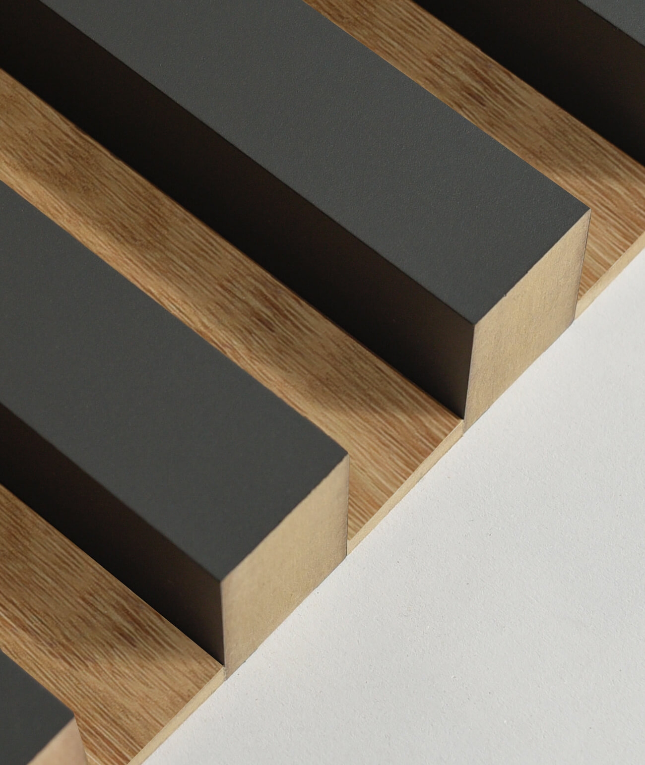 275x3x0,6 cm LD - (fornir dębowy) - 3 cm listwa dystansowa do lameli ściennych