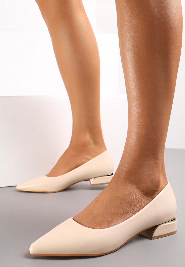 Różowe Czółenka na Niewysokim Obcasie z Metaliczną Aplikacją i Szpiczastym Noskiem Christitesa