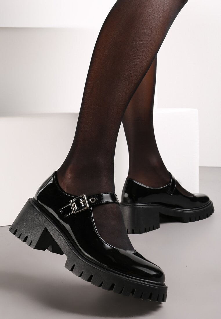 Czarne Lakierowane Półbuty z Paskiem na Niskim Słupku Hubertia