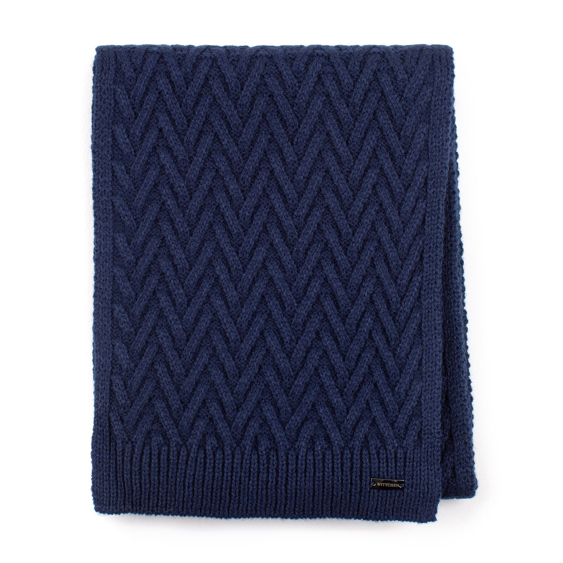 Damski szalik o splocie w jodełkę