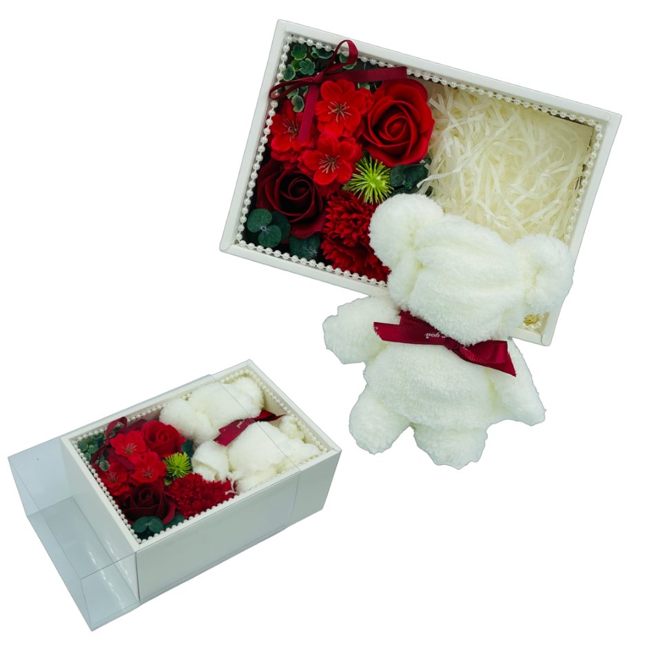 FLOWERBOX Z KWIATÓW MYDLANYCH W PUDEŁKU + RĘCZNIK ZŁOŻONY NA KSZTAŁT MISIA 19,5 X 13 X 8,5 CM KOLOR CZERWONY