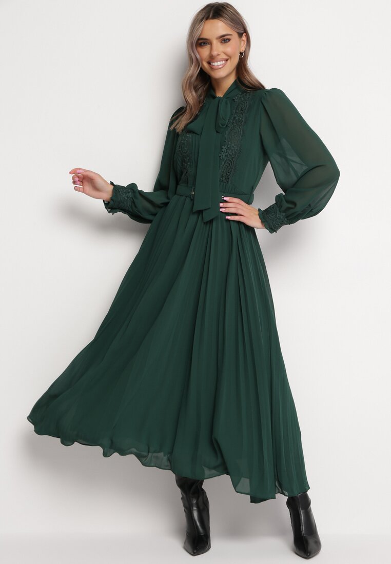 Ciemnozielona Rozkloszowana Sukienka Maxi z Plisowanym Dołem i Paskiem Brofilla