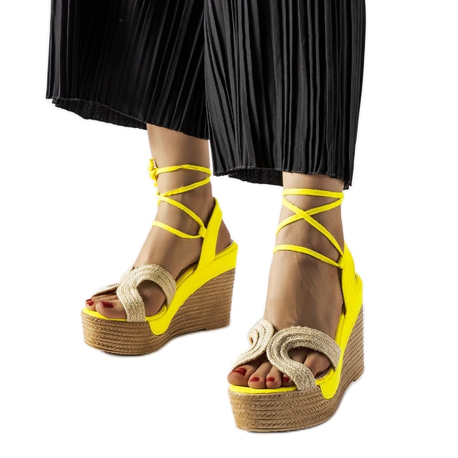 Żółte espadryle na koturnie Berta