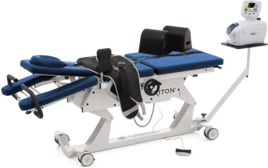 Triton 6M DTS EMG Package stół rehabilitacyjny z zestawem sprzętu do trakcji kręgosłupa