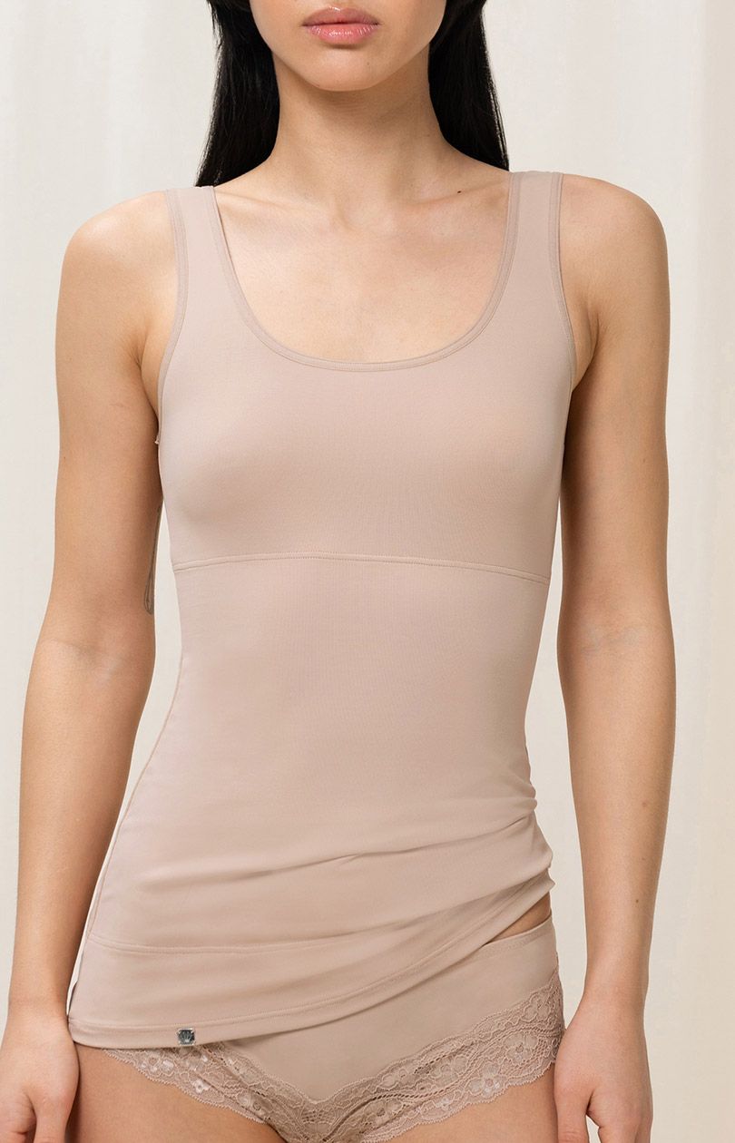 Triumph Trendy Sensation Shirt02 modelujący tank top 10106307, Kolor cielisty, Rozmiar M, Triumph - Primodo.com