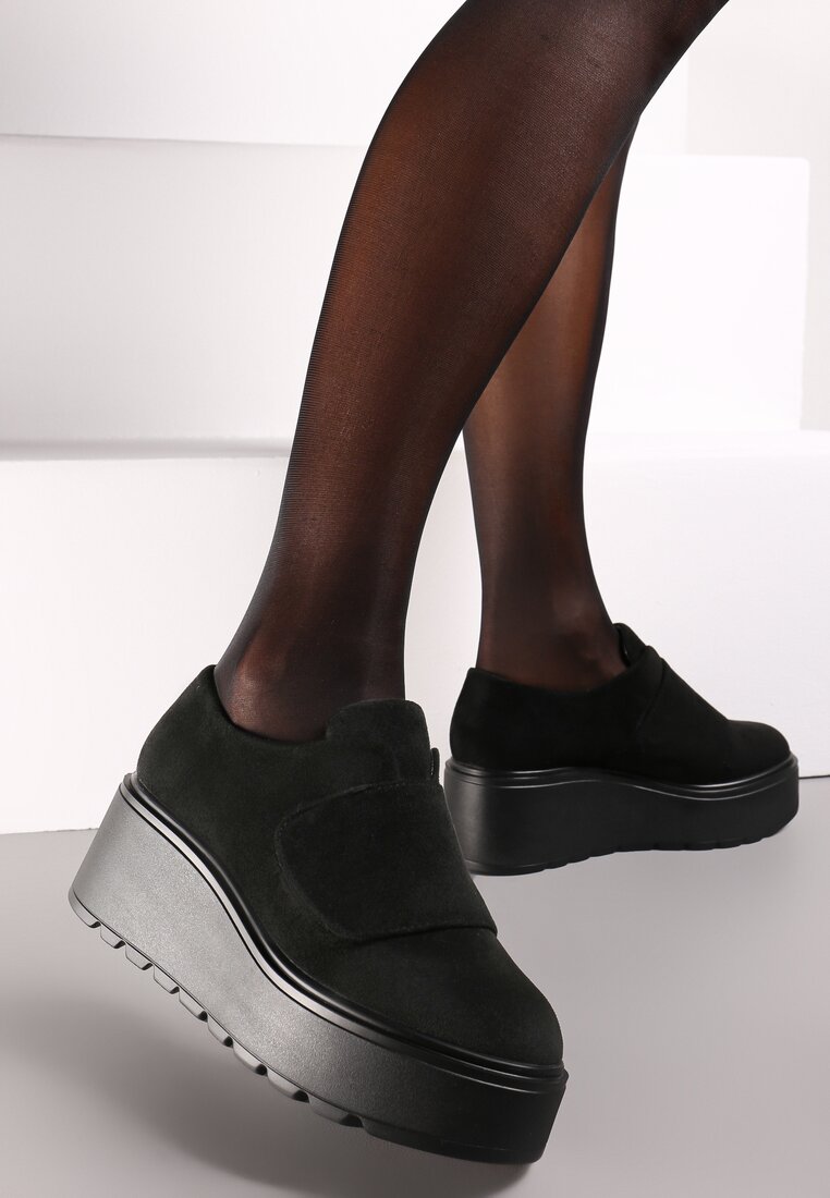 Czarne Półbuty na Koturnie z Zapięciem na Rzep Weara