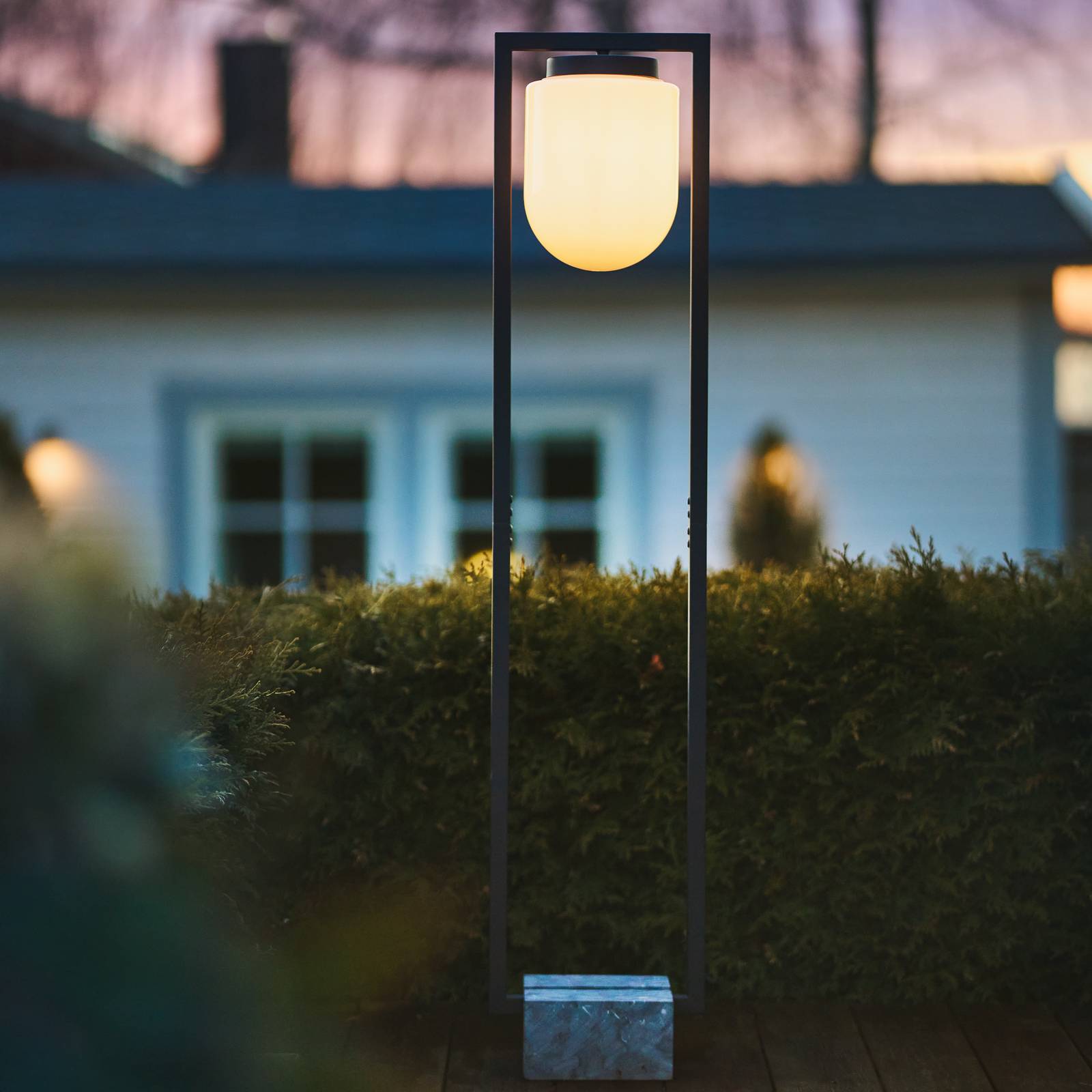 By Rydéns Stanley lampa stojąca, czarny piaskowy